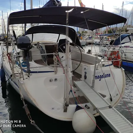 船上ホテル 12 Meter Sailing Yacht *